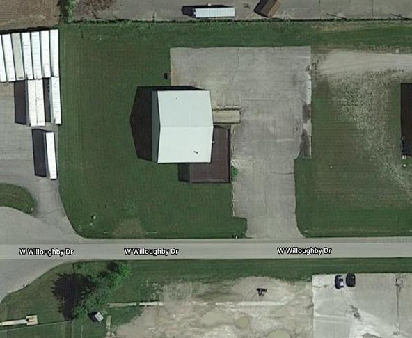 Industrial/ Flex Space: 3650 W Willoughby Dr, Edinburgh, IN 46124